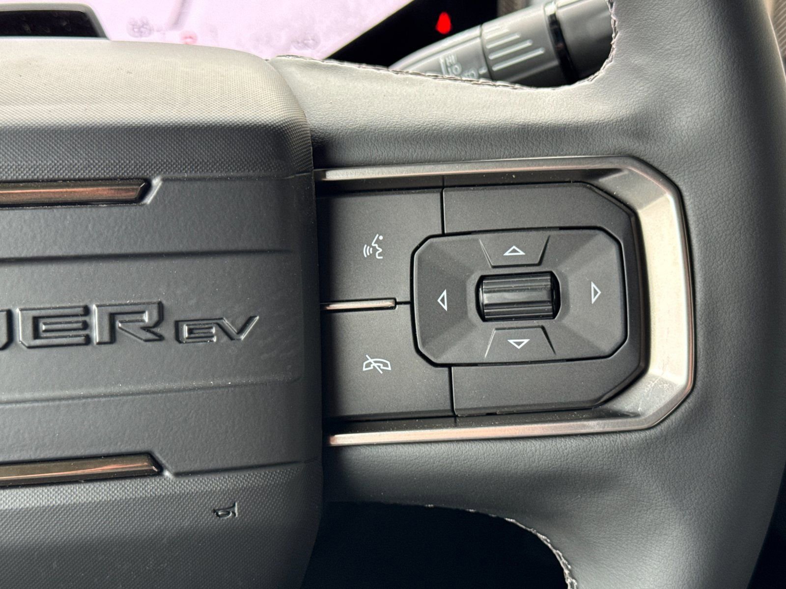 New 2025 GMC Hummer EV 2X w/ Extreme Off-Road Package image 29