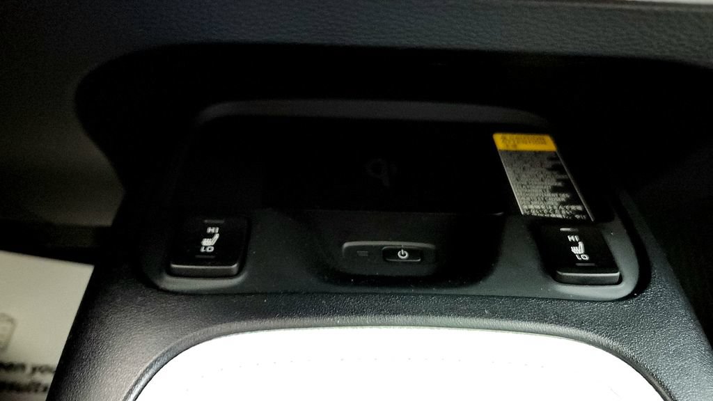 Used 2026 Toyota Corolla XSE FWD image 34