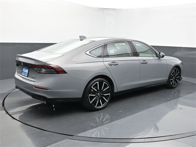 Used 2024 Honda Accord Touring image 5