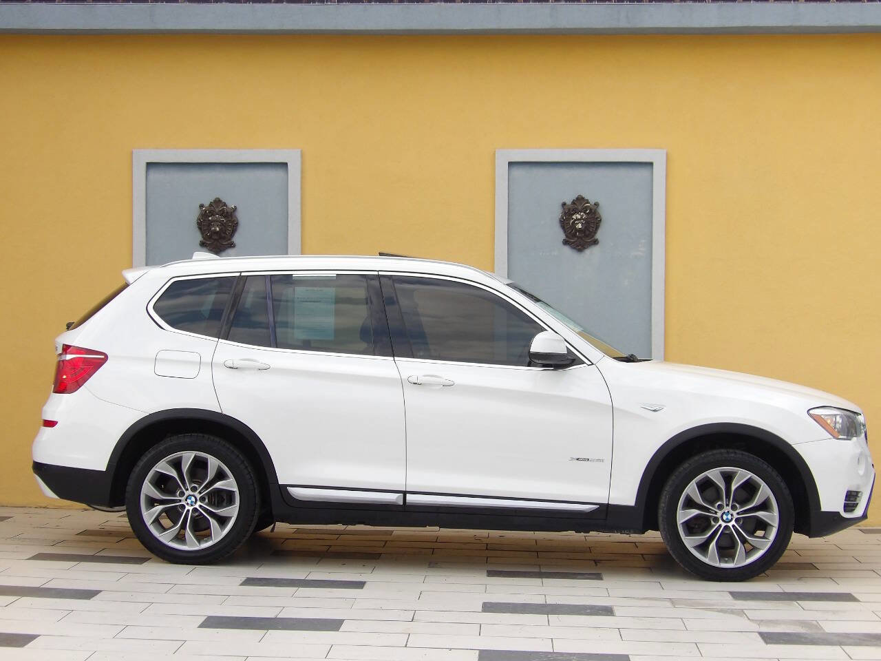 Used 2017 BMW X3 xDrive28i AWD/4WD image 7