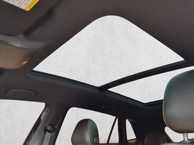 Used 2023 Volkswagen Atlas Cross Sport SEL Premium R-Line image 16