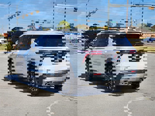 New 2026 Chevrolet Traverse LT w/ Enhanced Driving Package image 5