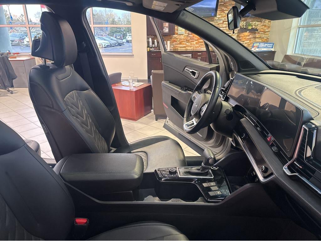 Used 2024 Kia Sportage X-Line w/ X-Line Premium Package AWD/4WD image 31
