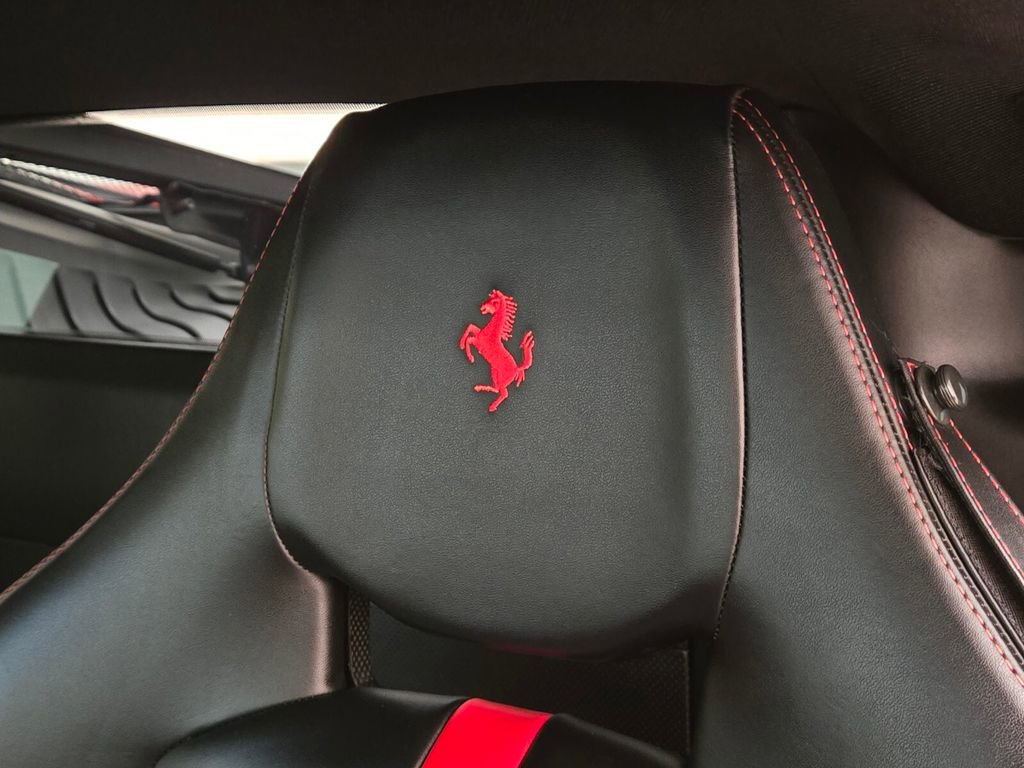Used 2020 Ferrari F8 Tributo image 29