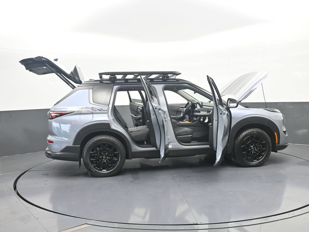 New 2025 Mitsubishi Outlander AWD image 85