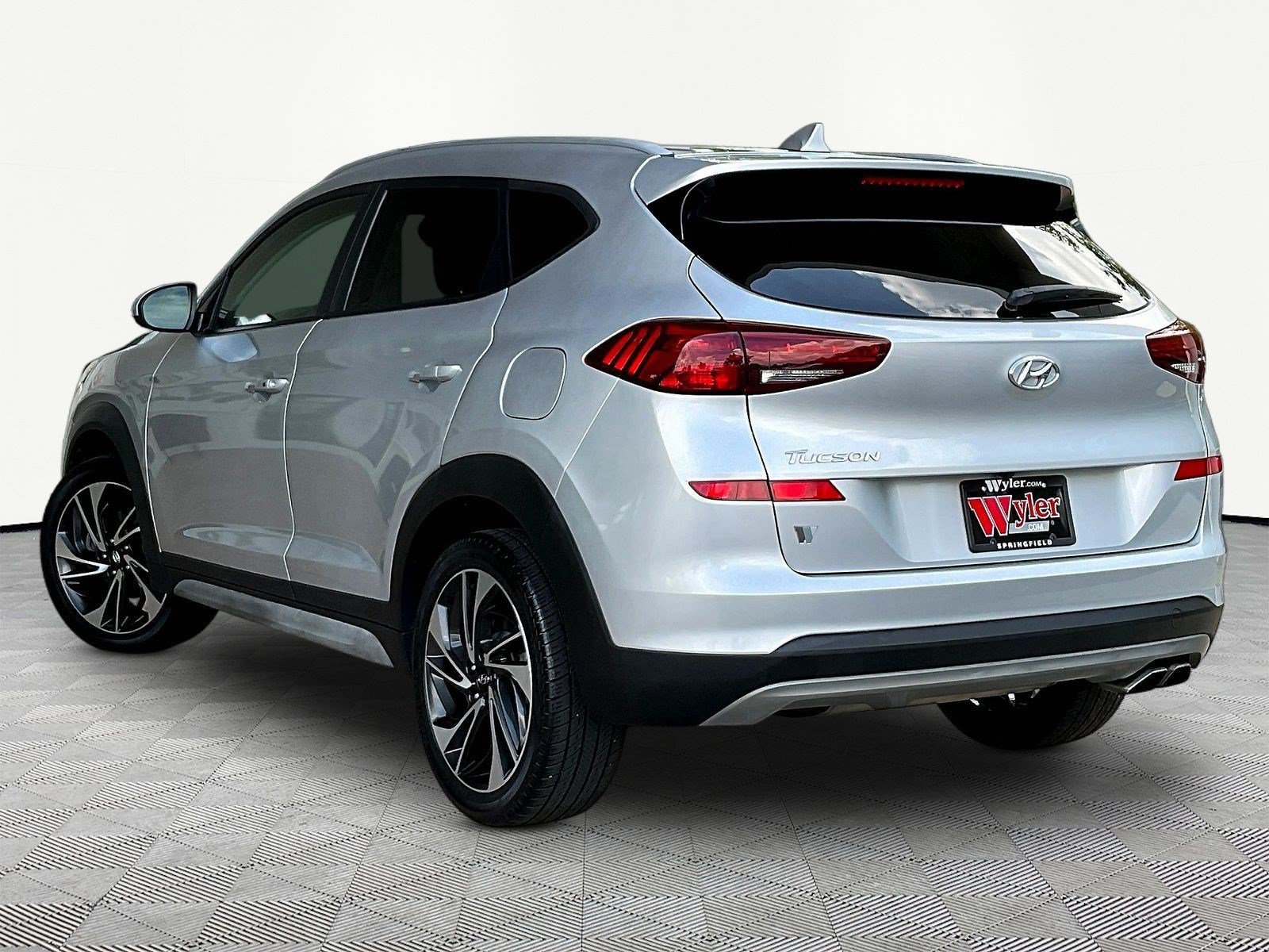 Used 2019 Hyundai Tucson Sport FWD image 4
