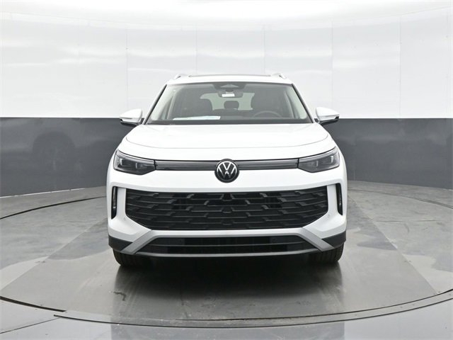 New 2026 Volkswagen Tiguan SE image 2