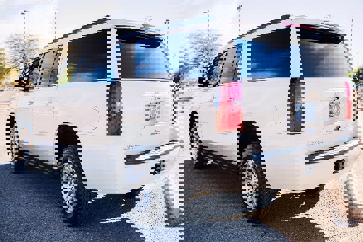 Used 2020 Chevrolet Suburban LT w/ Max Trailering Package image 7