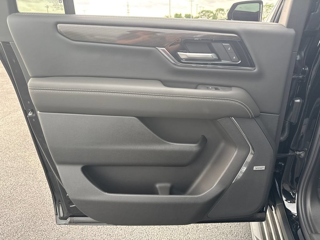 New 2026 GMC Yukon XL Elevation w/ Elevation Premium Package AWD/4WD image 32