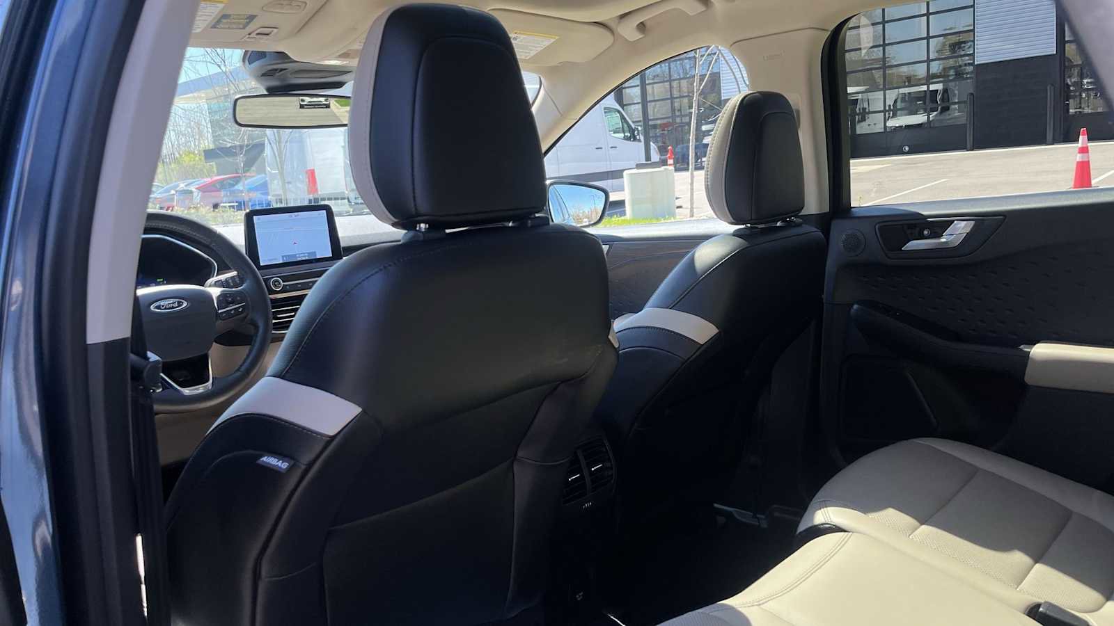 Used 2020 Ford Escape Titanium w/ Titanium Premium Package 2.0 image 25