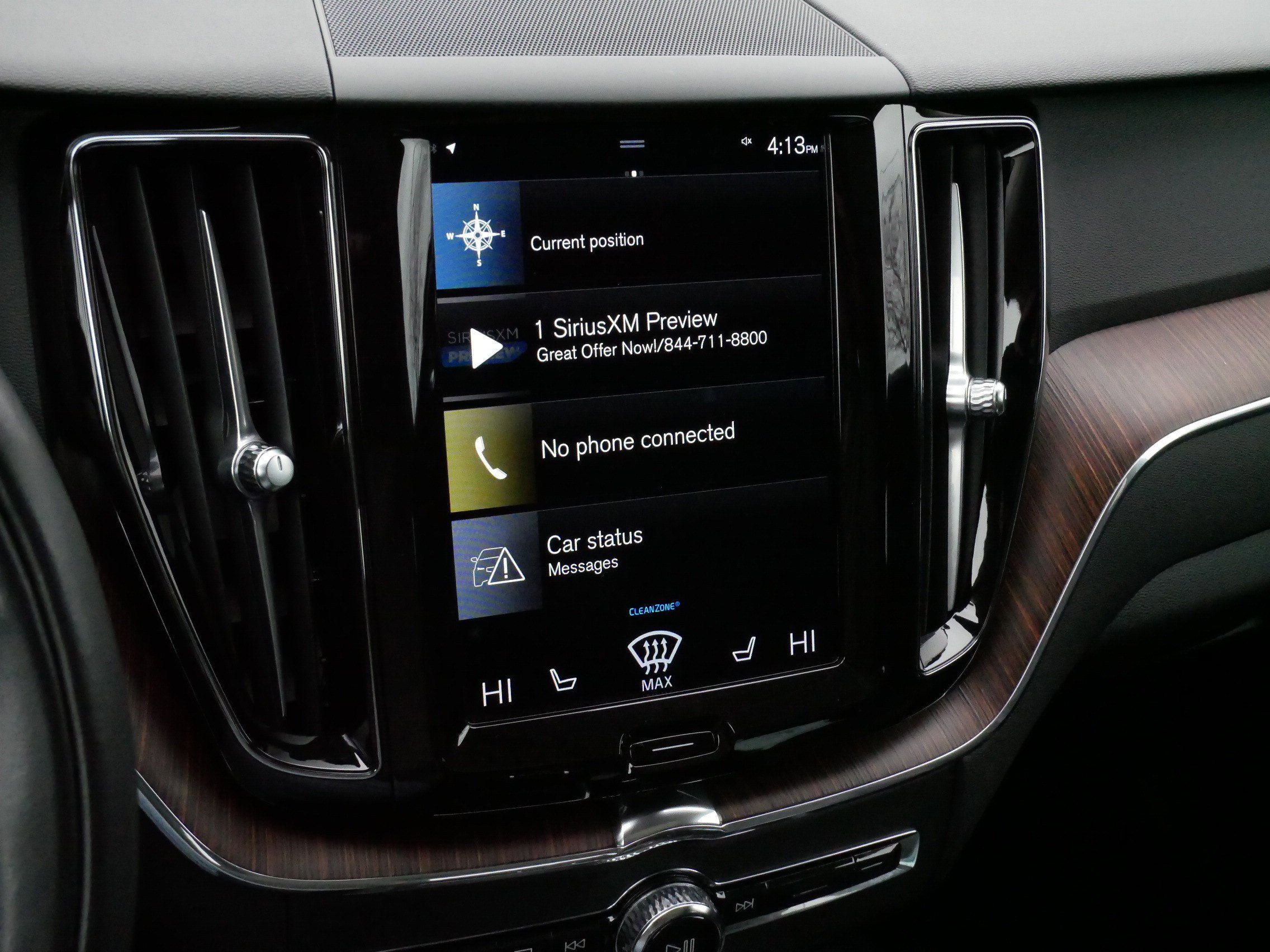 Used 2021 Volvo XC60 T5 Momentum w/ Premium Package image 22