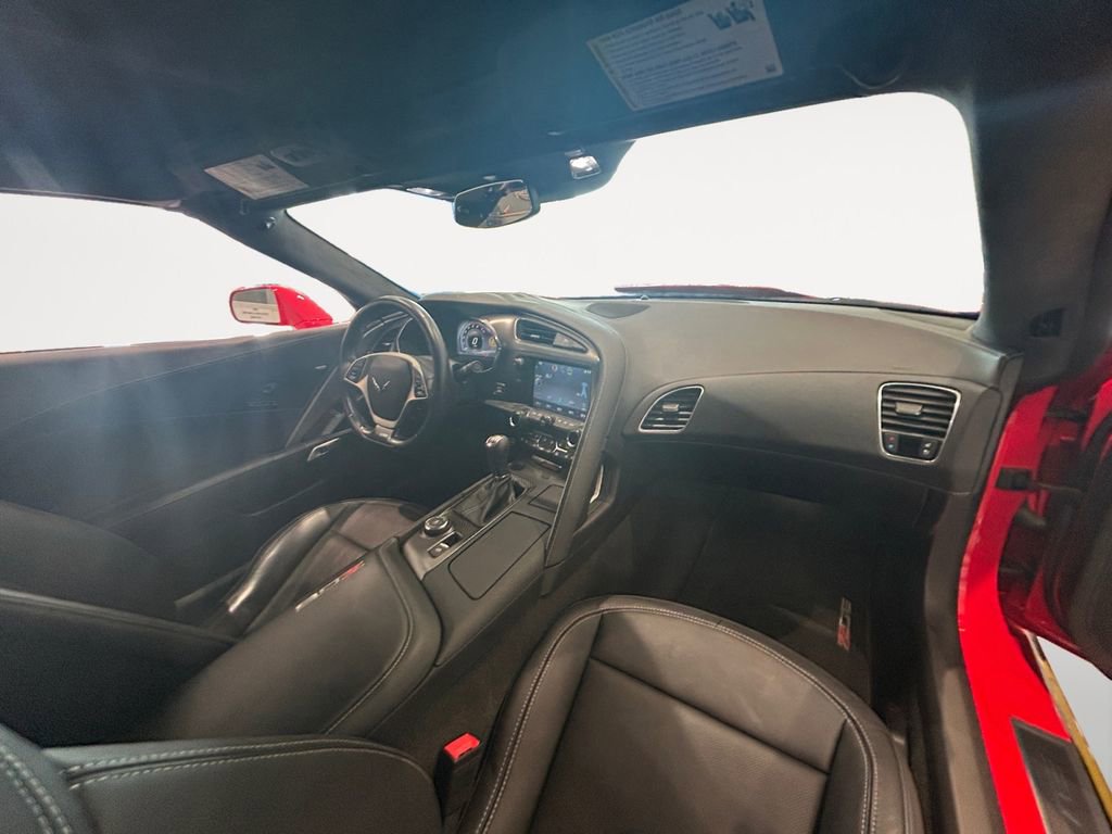 Used 2015 Chevrolet Corvette Z06 w/ 3LZ Preferred Equipment Group image 10