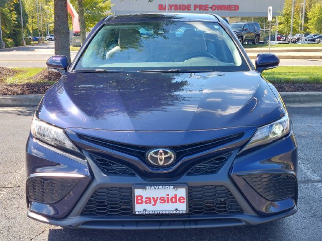 Certified 2022 Toyota Camry SE w/ Cold Weather Package AWD/4WD image 5