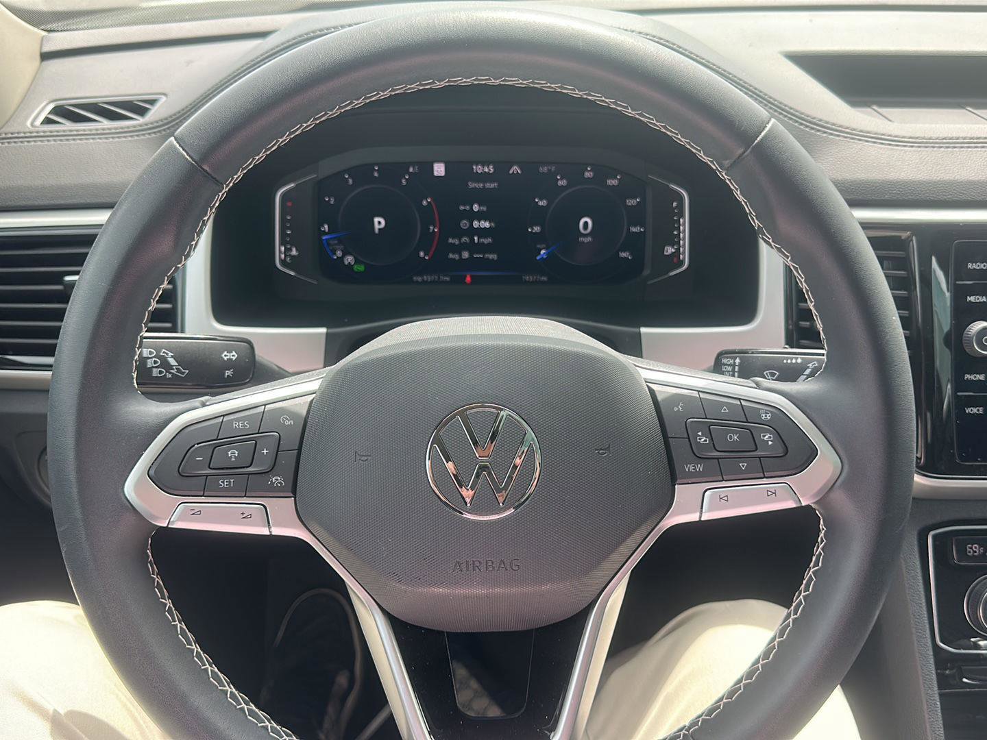 Used 2023 Volkswagen Atlas SEL AWD/4WD image 14