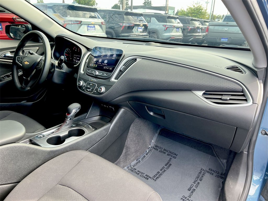 Used 2025 Chevrolet Malibu RS image 23