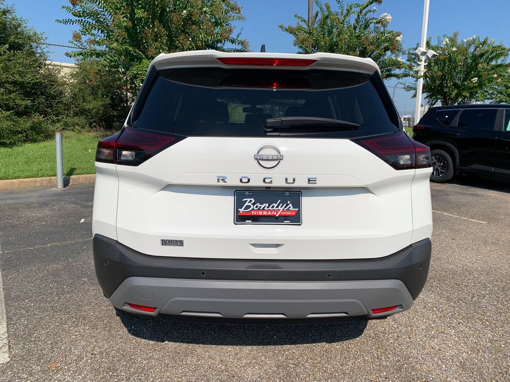 Used 2023 Nissan Rogue SV w/ SV Premium B Package FWD image 6