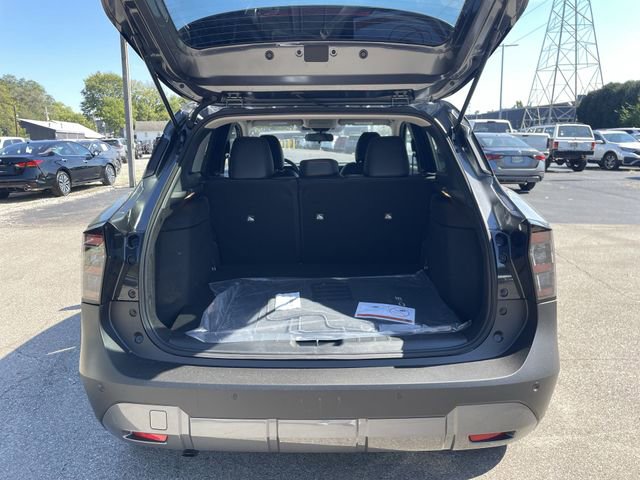 New 2026 Nissan Kicks SR w/ Cold Weather Package image 15