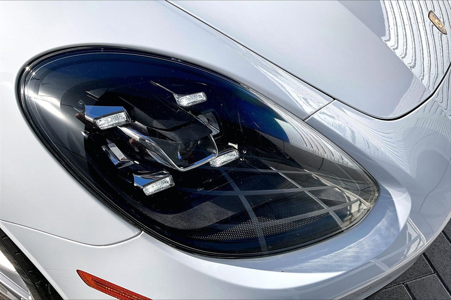 Used 2022 Porsche Panamera image 28