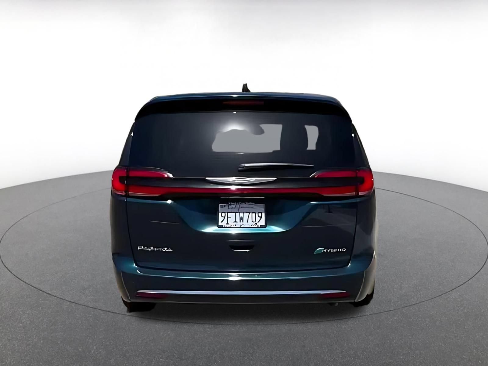 Used 2023 Chrysler Pacifica Touring-L FWD image 12