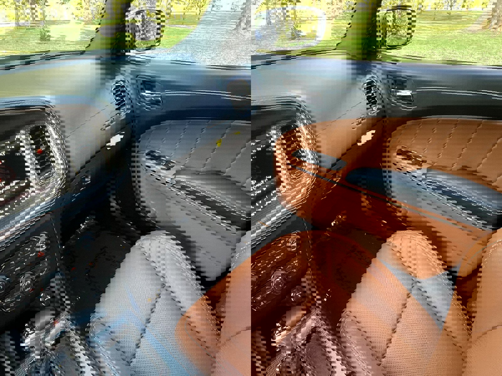 Used 2022 Dodge Charger SRT Hellcat w/ SRT Black Package image 15