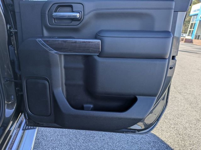 Used 2023 Chevrolet Silverado 3500 LTZ w/ LTZ Convenience Package image 32