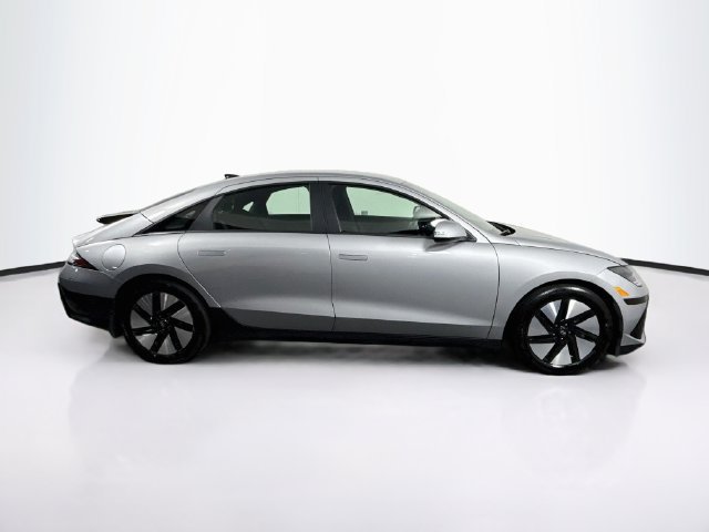 Certified 2024 Hyundai Ioniq 6 SE RWD image 12