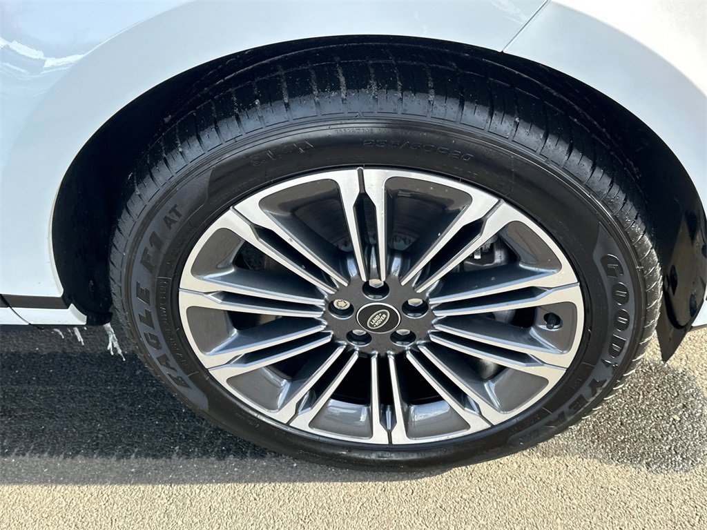 Used 2024 Land Rover Range Rover Evoque S image 7