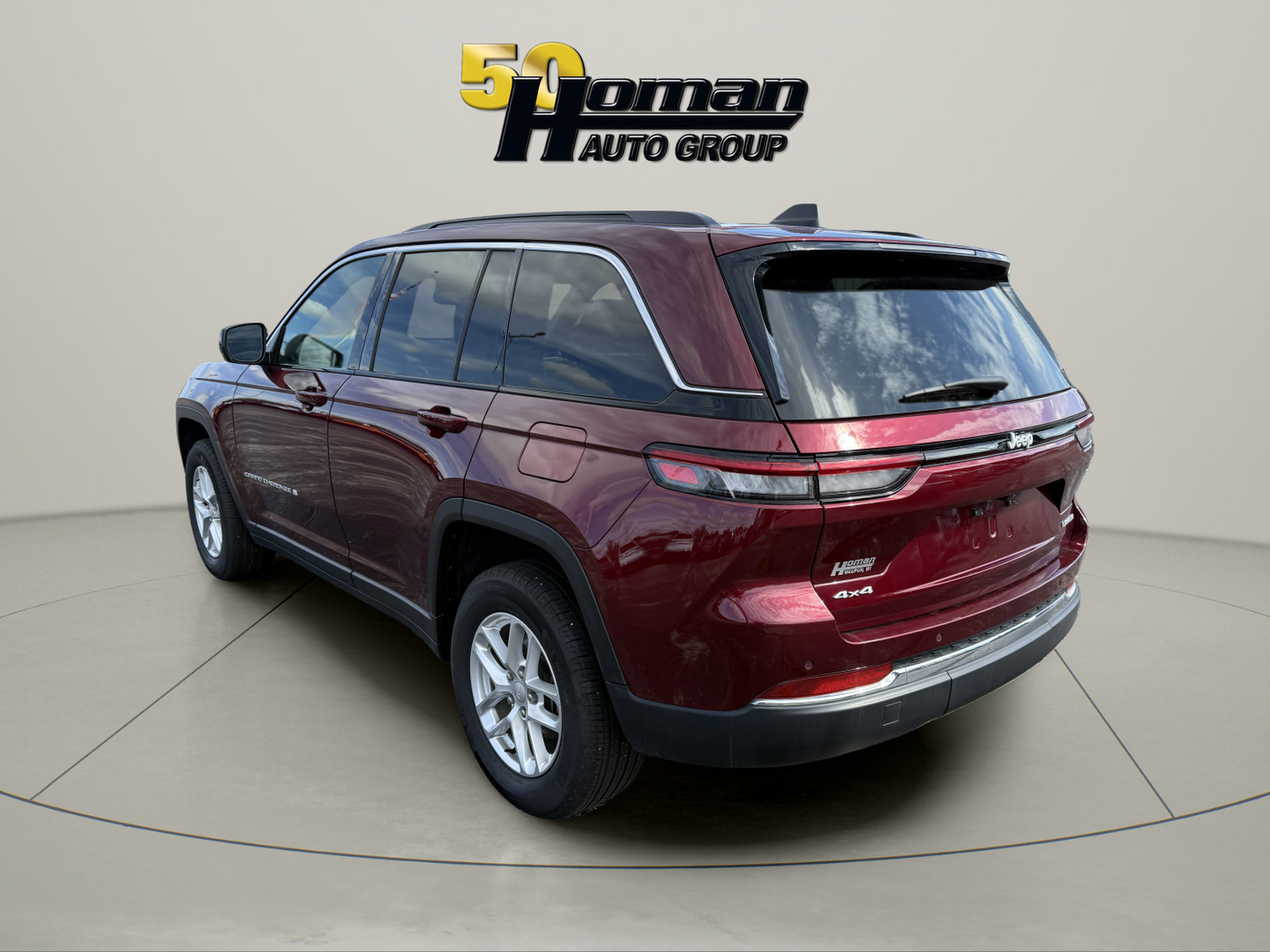 Used 2025 Jeep Grand Cherokee Laredo X w/ Luxury Tech Group I AWD/4WD image 3