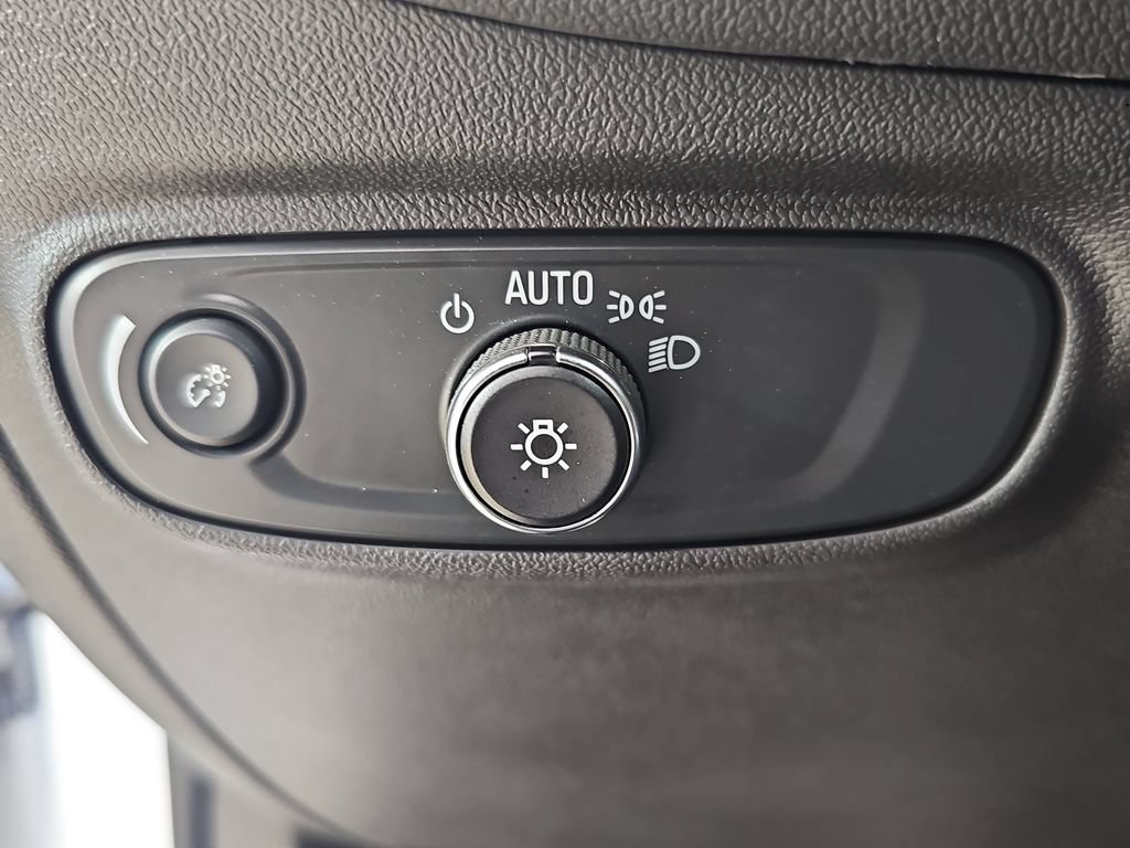 Certified 2024 Chevrolet Equinox LS w/ LS Convenience Package FWD image 31
