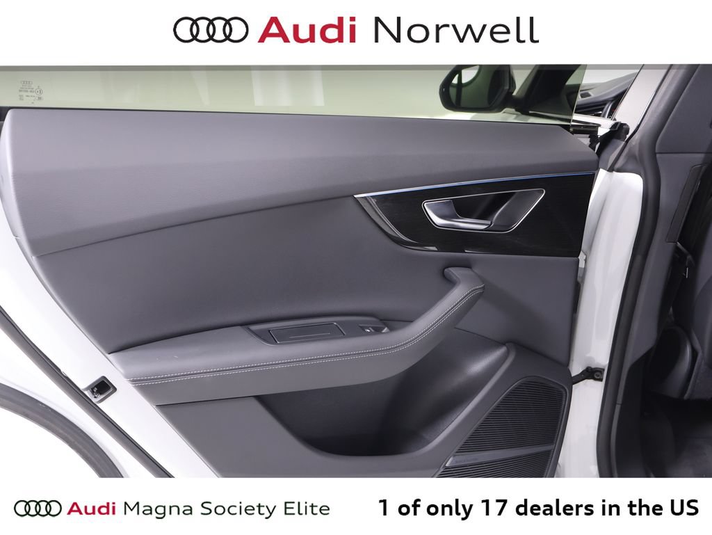Used 2025 Audi Q8 Premium Plus w/ Premium Plus Package AWD/4WD image 21