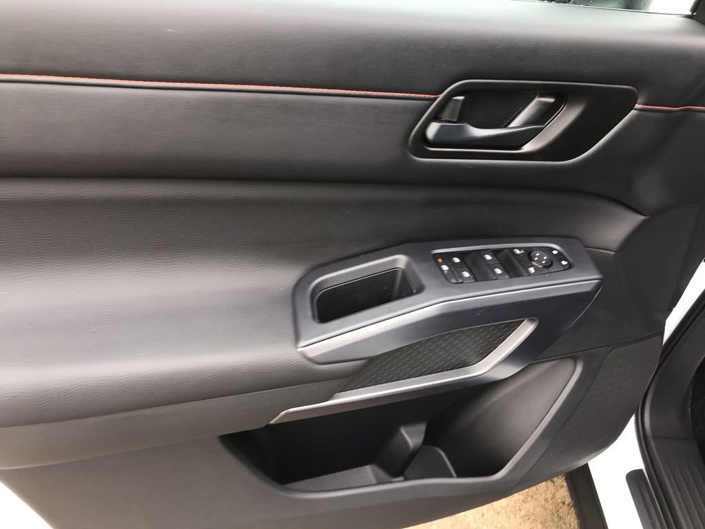 New 2026 Nissan Pathfinder Rock Creek image 13