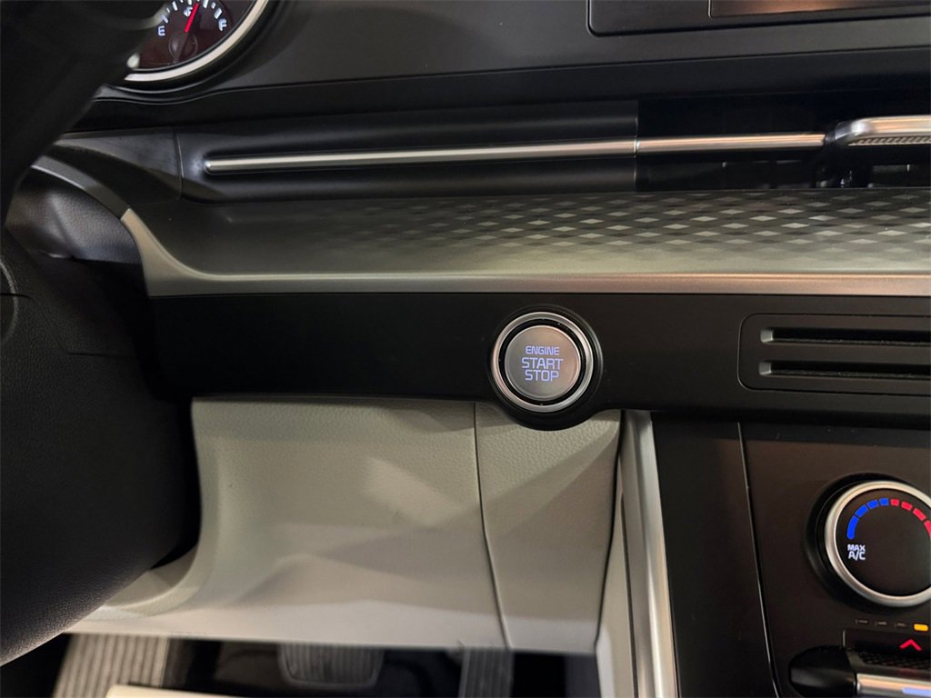 Certified 2024 Kia Carnival LX image 29