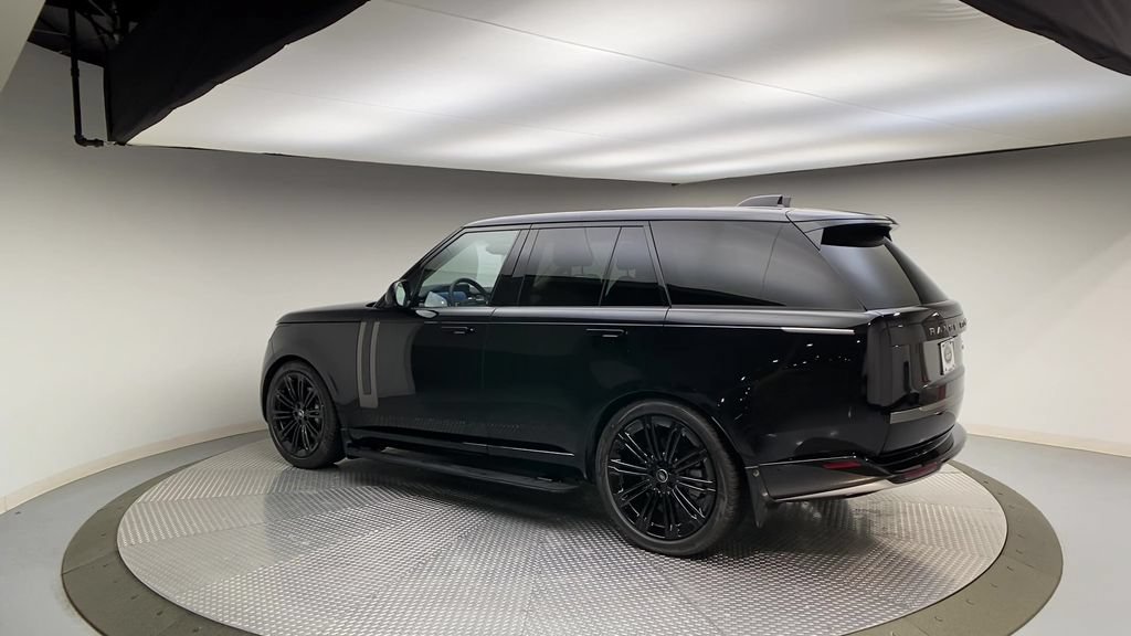 Certified 2023 Land Rover Range Rover SE AWD/4WD image 6