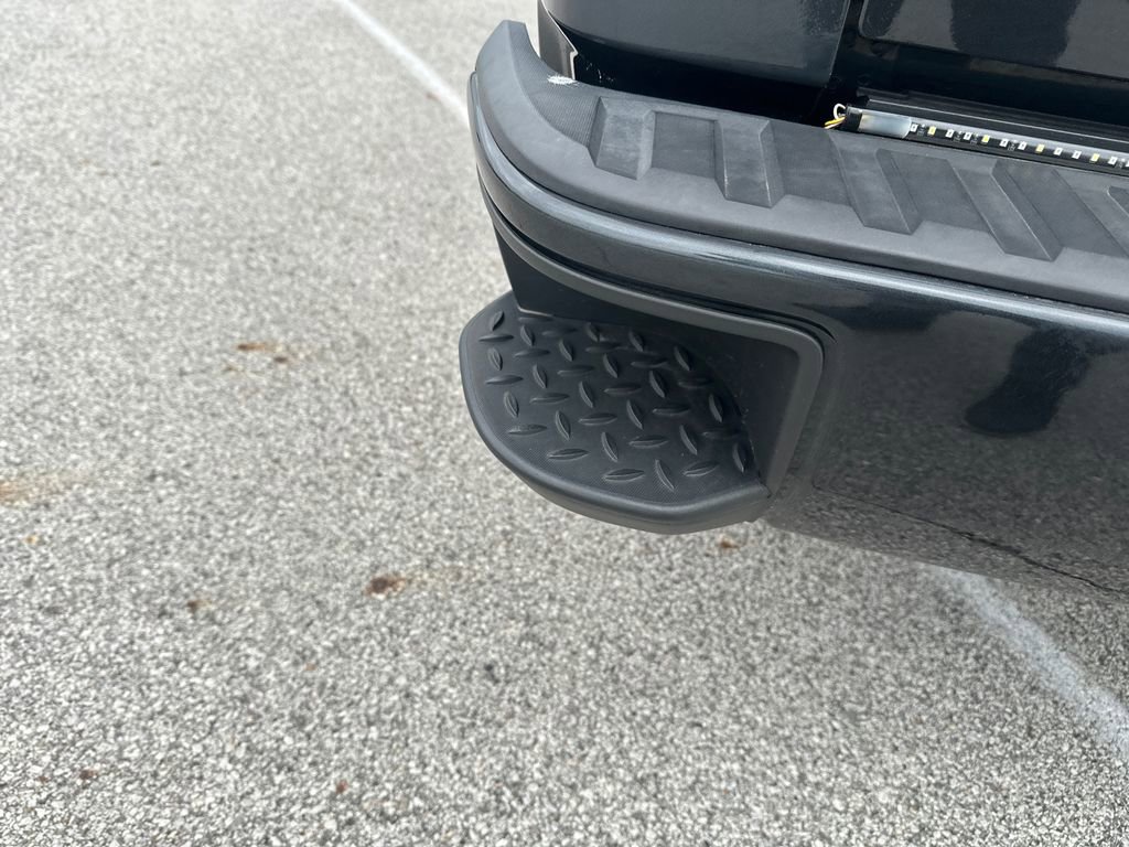 Used 2018 Chevrolet Silverado 1500 LT w/ All Star Edition image 41