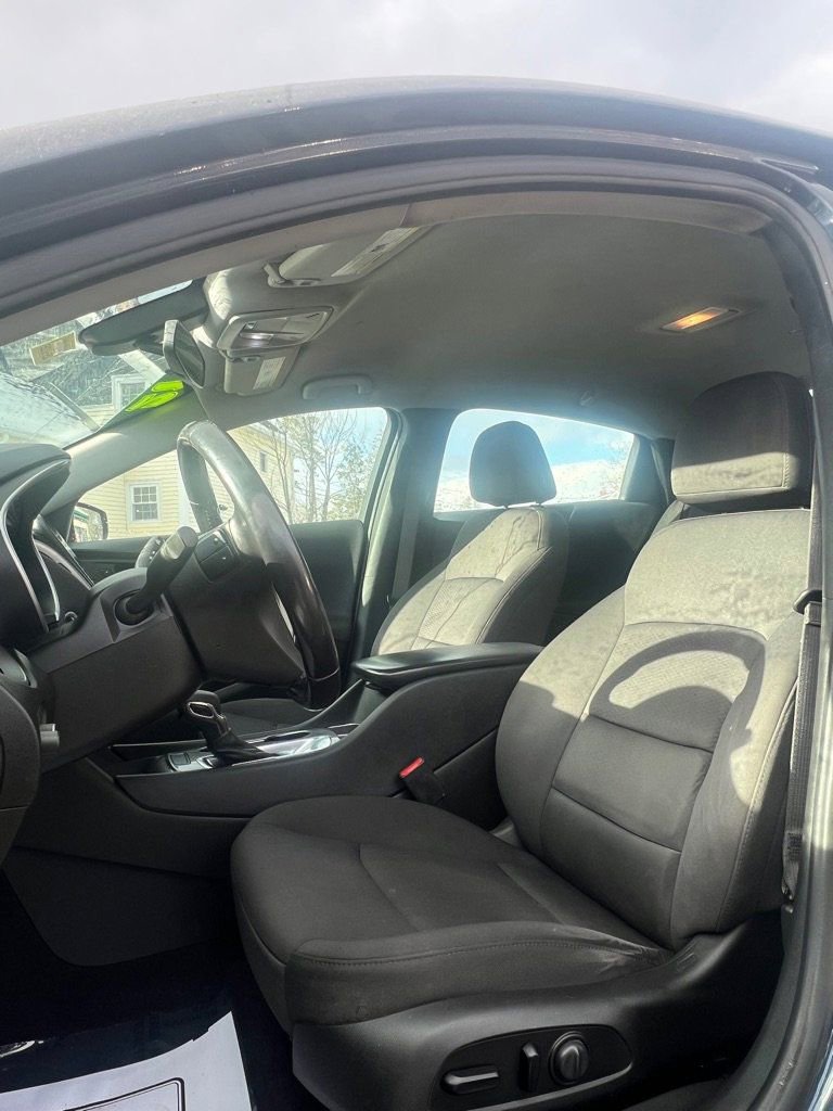 Used 2021 Chevrolet Malibu RS image 25