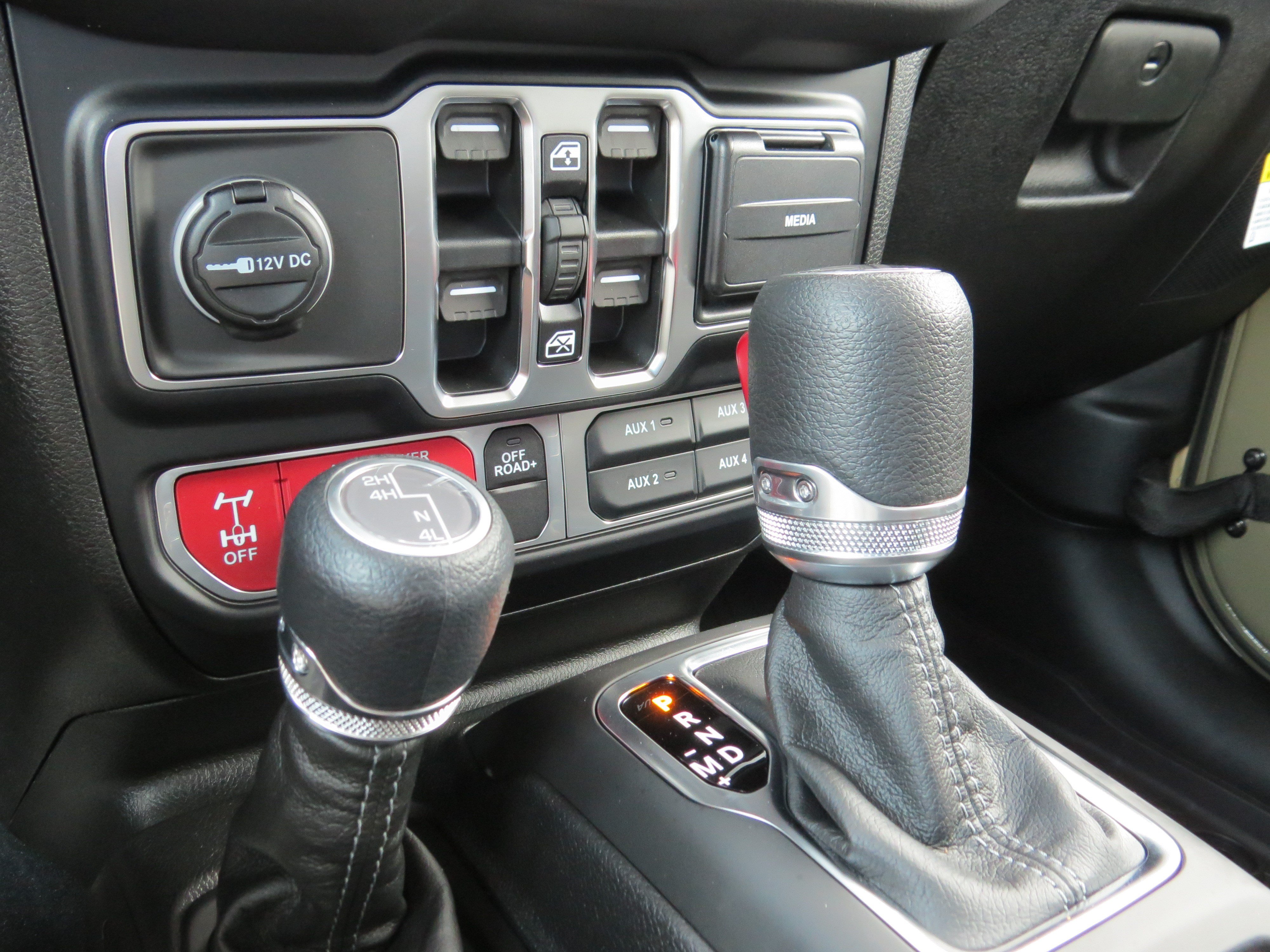 New 2026 Jeep Gladiator Mojave AWD/4WD image 25