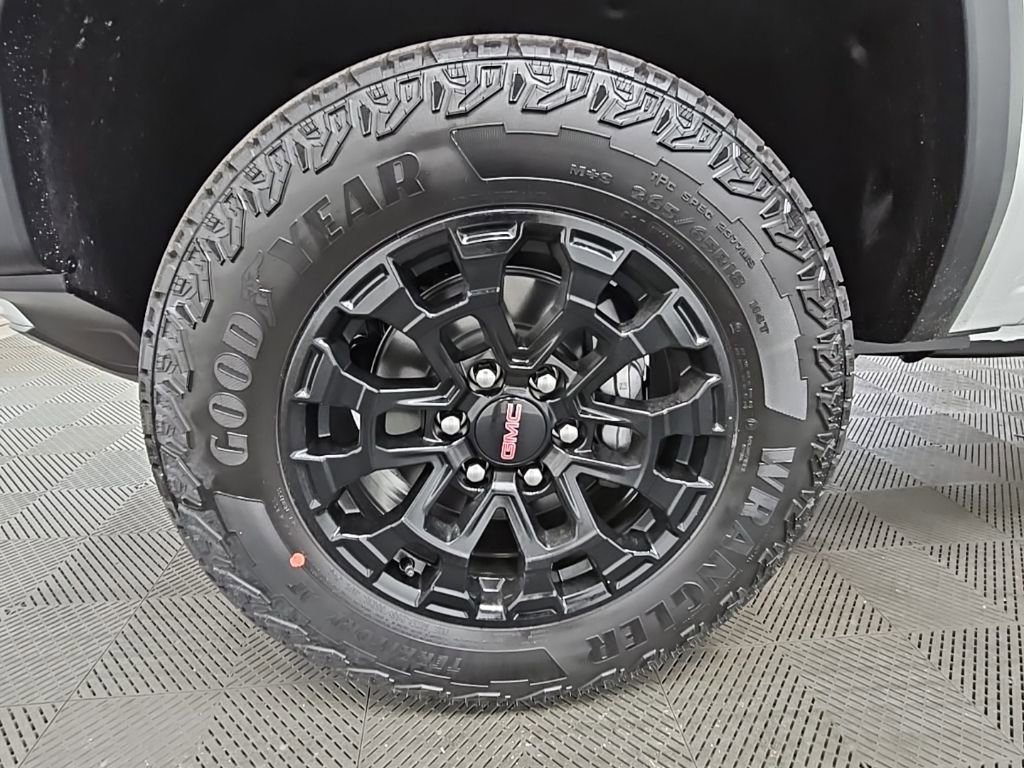 New 2026 GMC Canyon Elevation w/ Convenience Package RWD image 45