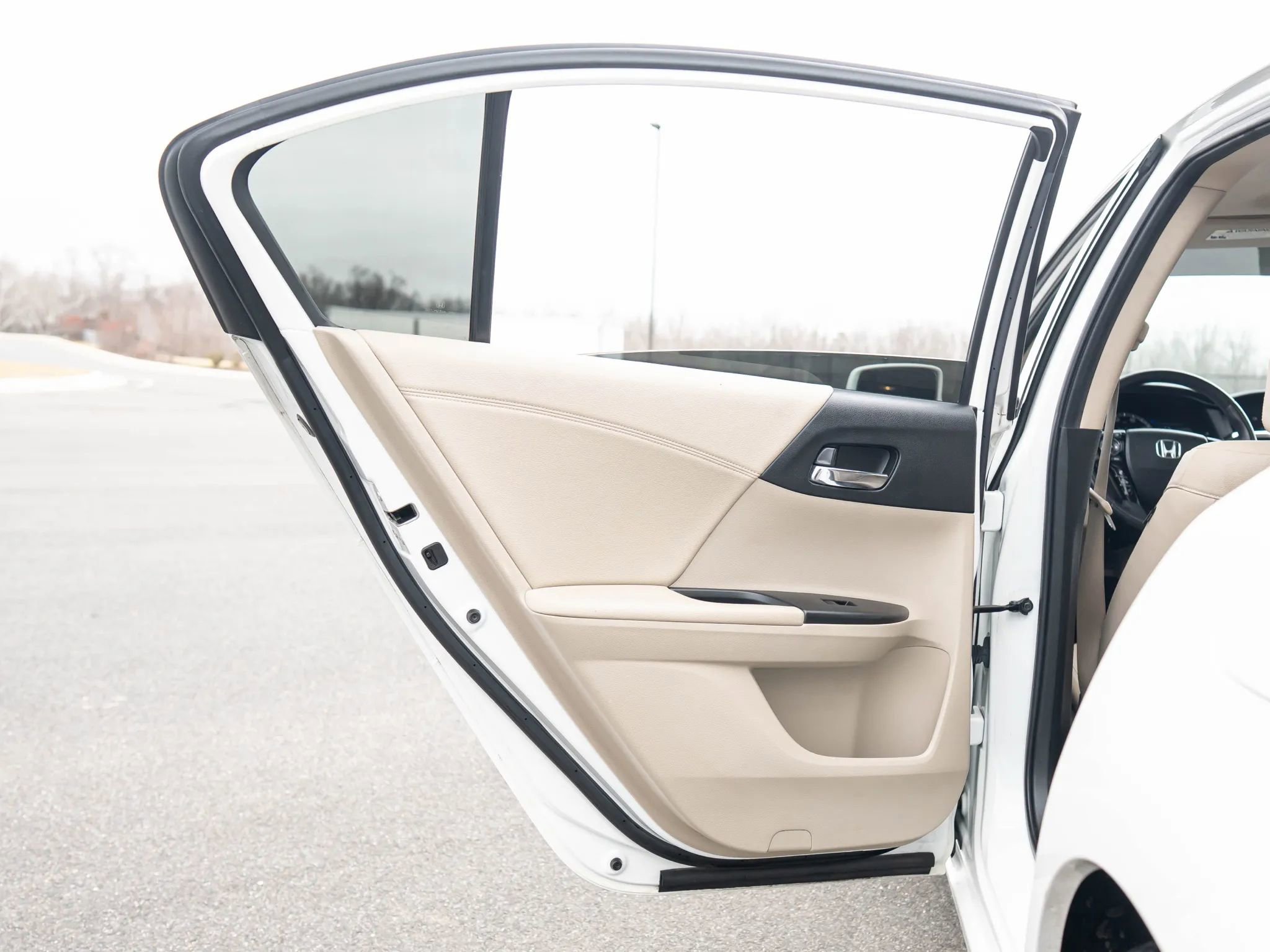 Used 2017 Honda Accord EX-L image 47