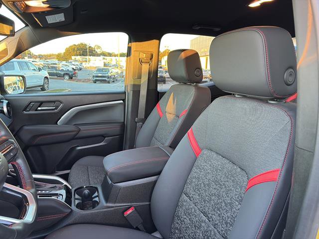 Used 2023 Chevrolet Colorado Z71 w/ Z71 Convenience Package 2 image 13