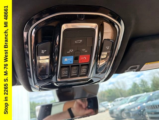 Used 2024 Jeep Grand Cherokee Summit AWD/4WD image 23