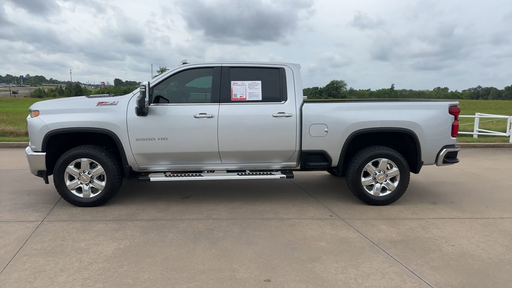Used 2023 Chevrolet Silverado 2500 LTZ w/ LTZ Premium Package AWD/4WD image 6