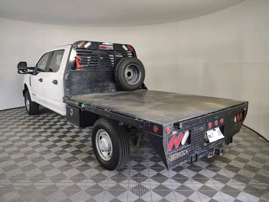 Used 2022 Ford F250 XL w/ Power Equipment Group AWD/4WD image 7