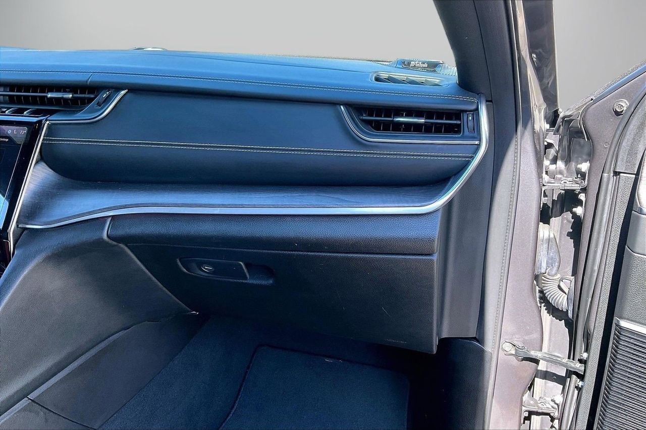 Certified 2021 Jeep Grand Cherokee L Overland w/ Luxury Tech Group IV image 22