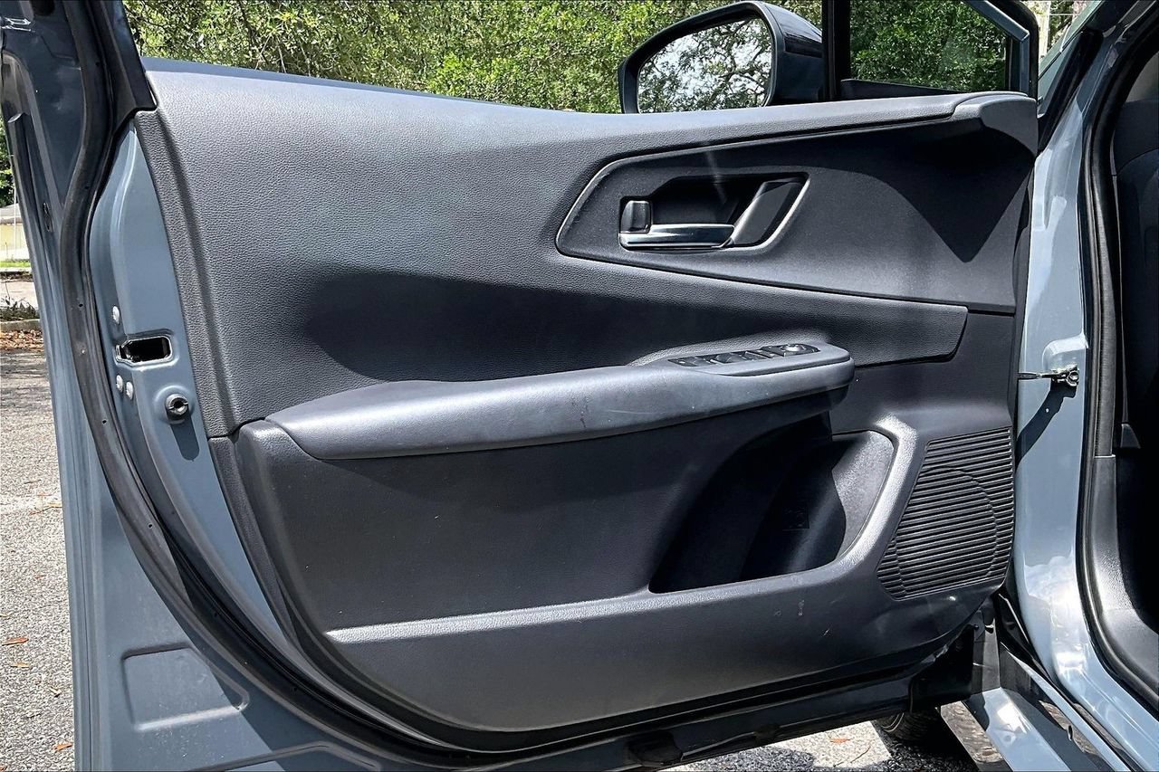 Used 2024 Toyota Prius Prime FWD image 17