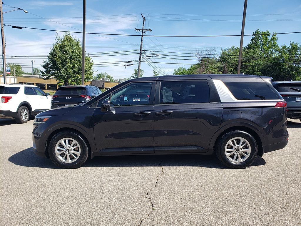 Used 2022 Kia Carnival LX FWD image 8