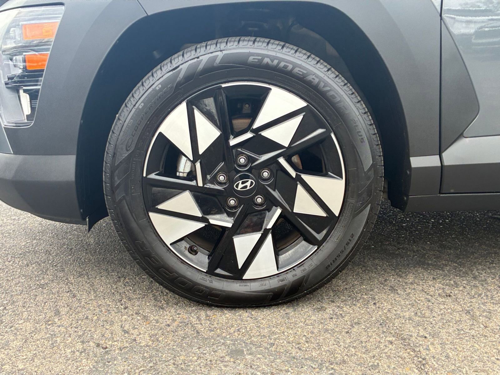 Used 2025 Hyundai Kona SEL image 31