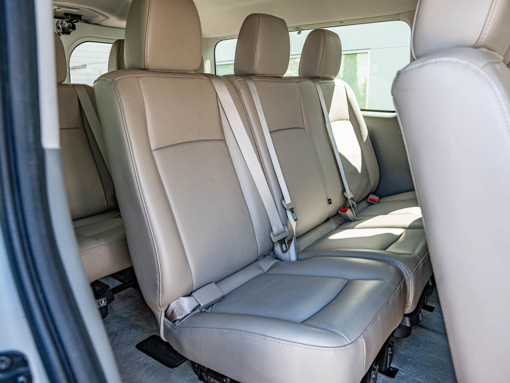 Used 2016 Nissan NV 3500 SL RWD image 38