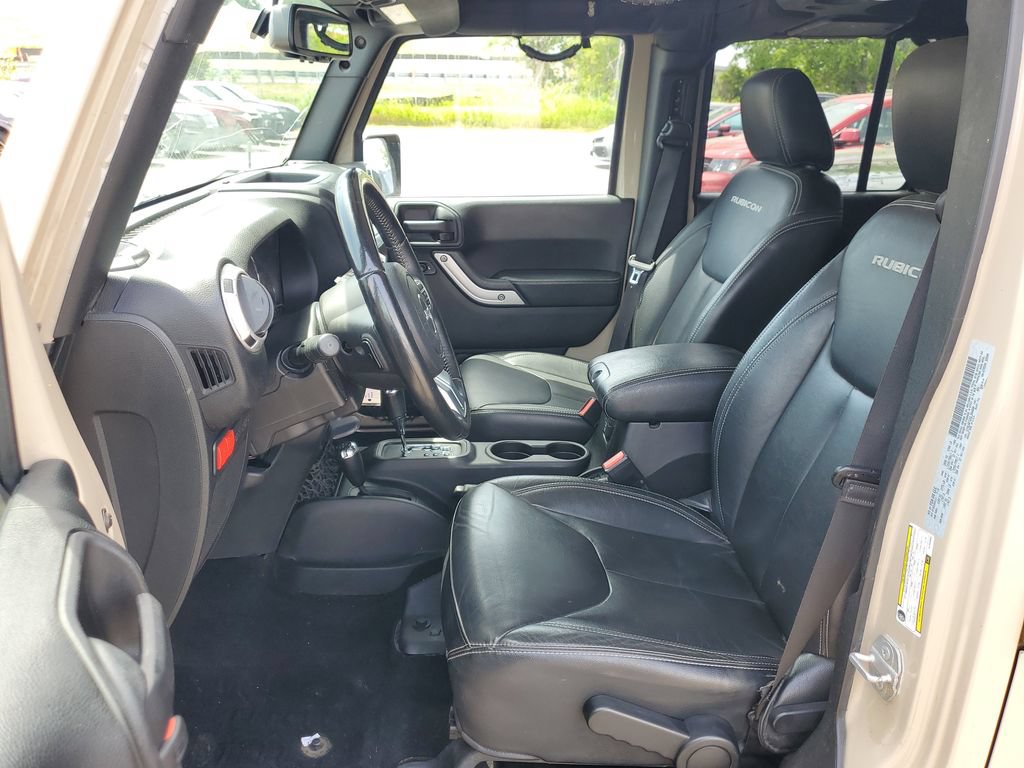 Used 2016 Jeep Wrangler Unlimited Rubicon AWD/4WD image 9