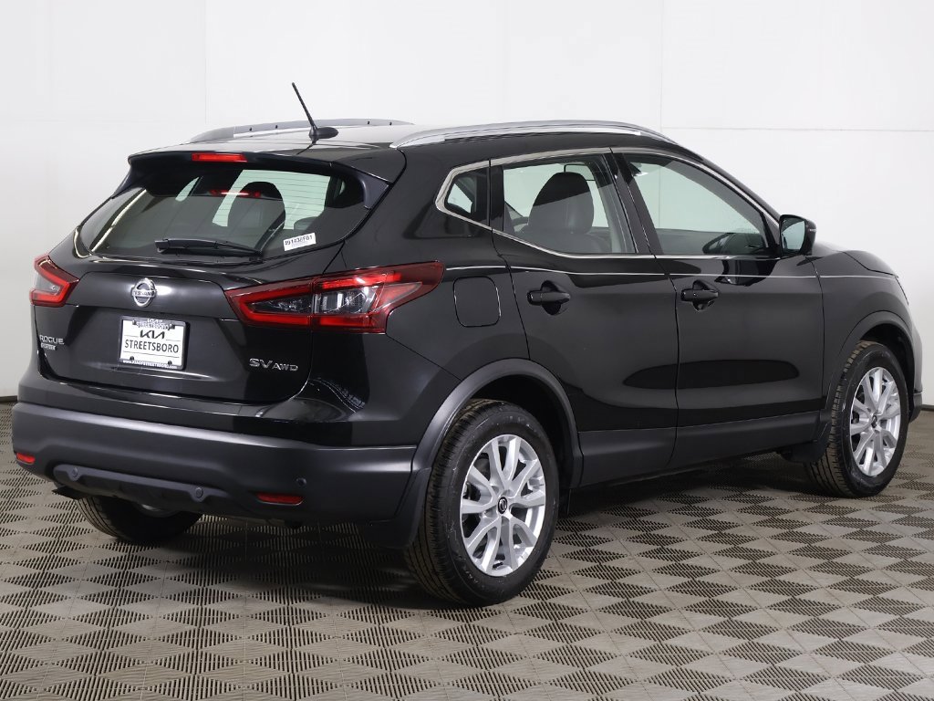 Used 2022 Nissan Rogue Sport SV w/ Technology Package image 10