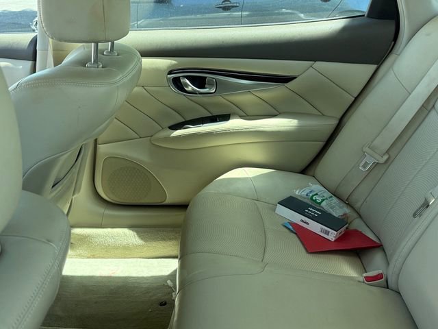 Used 2016 INFINITI Q70 L 3.7 RWD image 9
